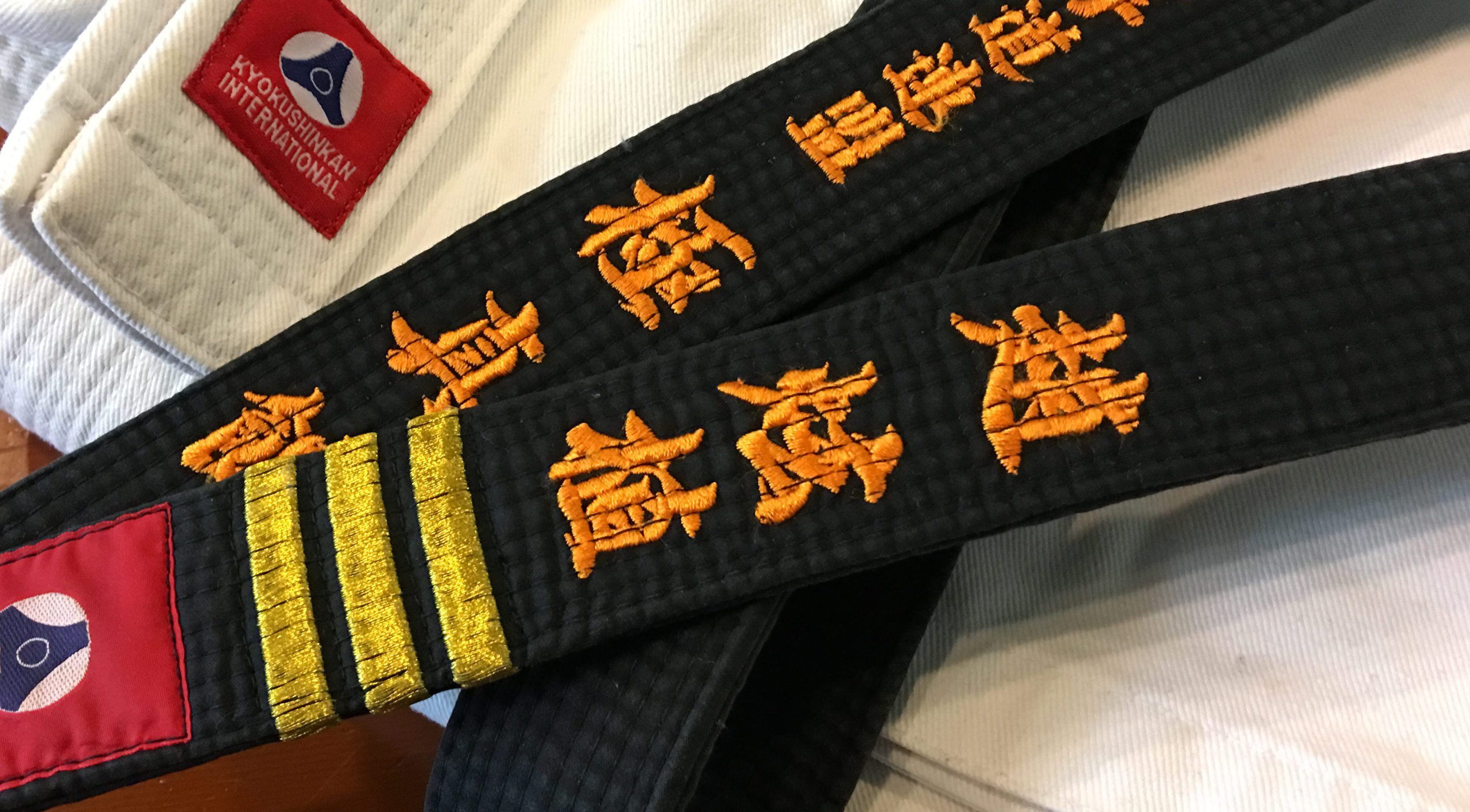 kyokushin karaté belt pindan with name in japanese